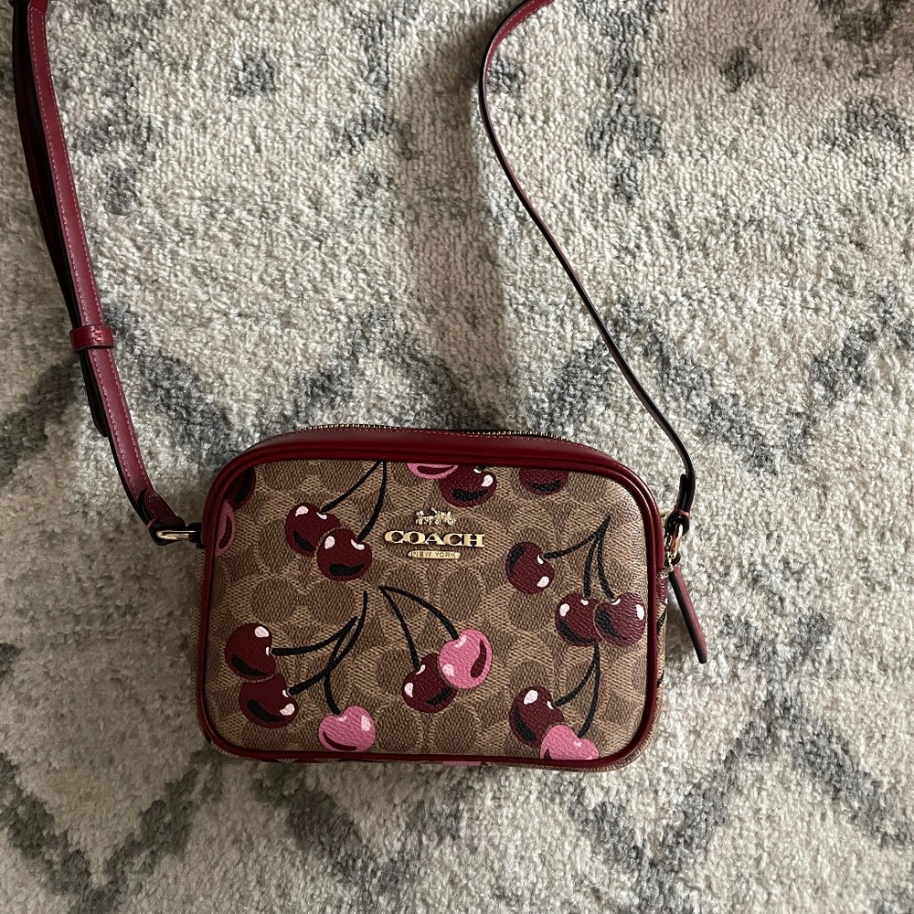 Coach mini Jaime w cherry print